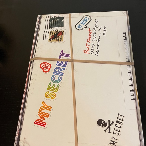 Set of 4 Post Secret Hardcover Books by Frank Warren Like New Coffee Table Books - Picture 3 of 5